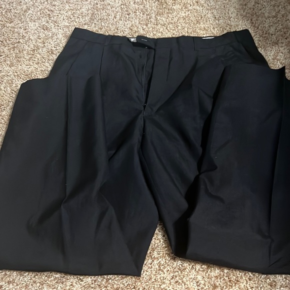 2 pair Feldini, 36 x 38, polyester and wool pleated front dress pant, black&blue - Picture 2 of 4